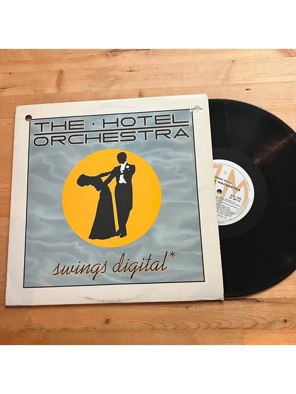 The Hotel Orchestra - Swings Digital 33rpm VG+ VR02